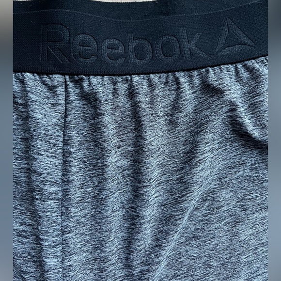 Reebok Athletic Shorts Black/Gray Built In Undershorts Women's Medium - Picture 3 of 8